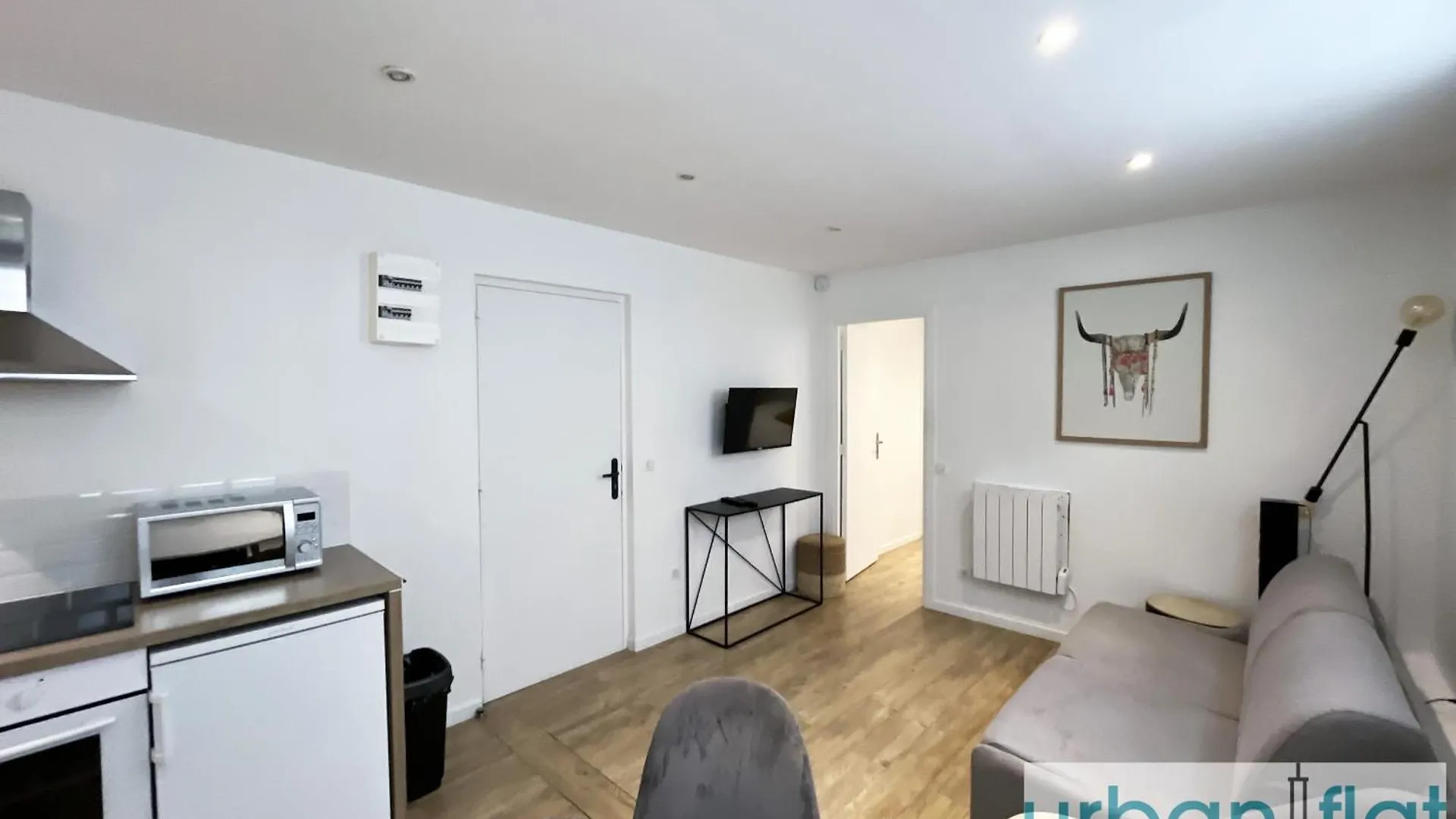Urban Flat 184 - Charming 1 Bdr Flat In *